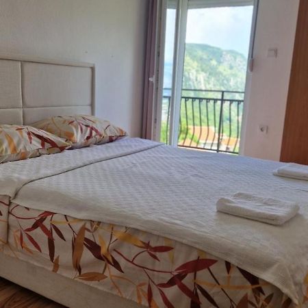Anastasija 2 Apartment Kotor Bagian luar foto