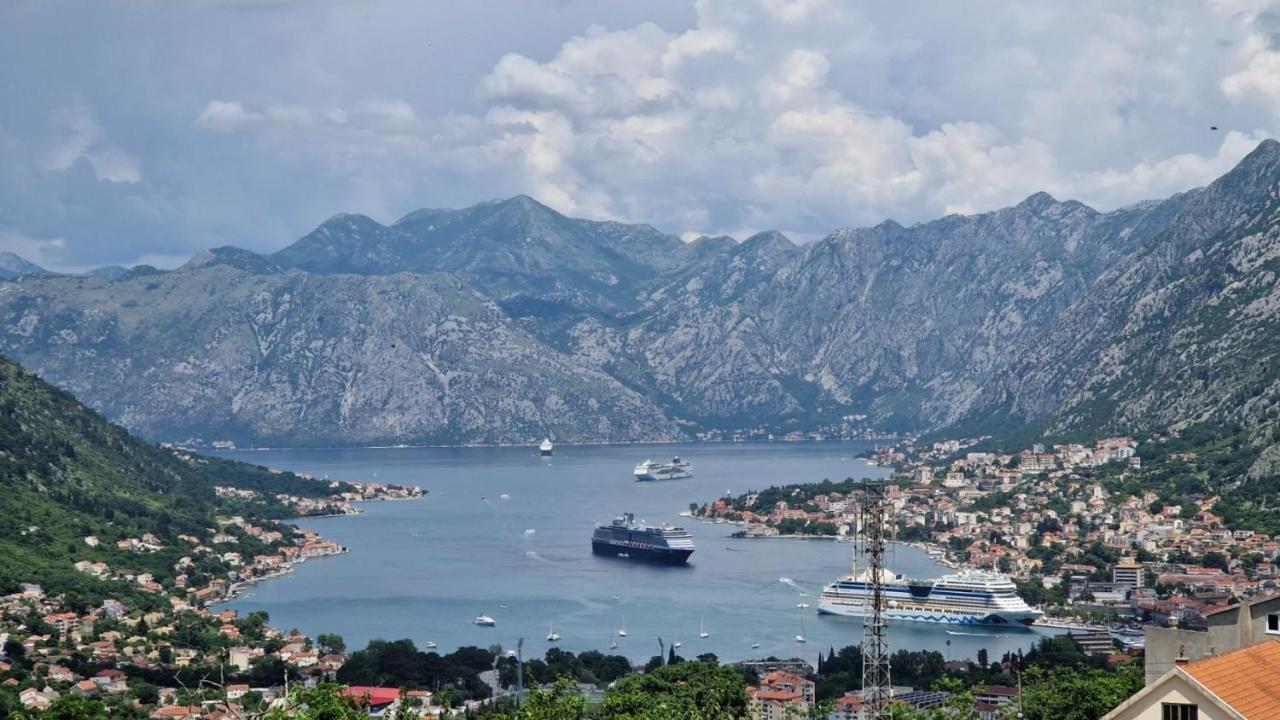 Anastasija 2 Apartment Kotor Bagian luar foto
