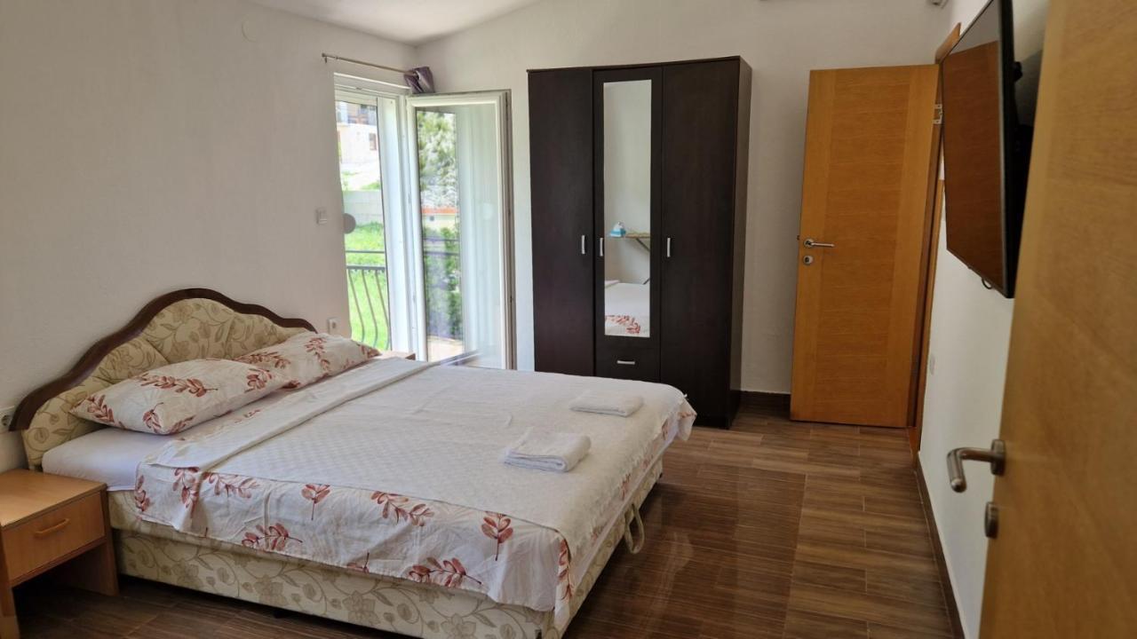 Anastasija 2 Apartment Kotor Bagian luar foto