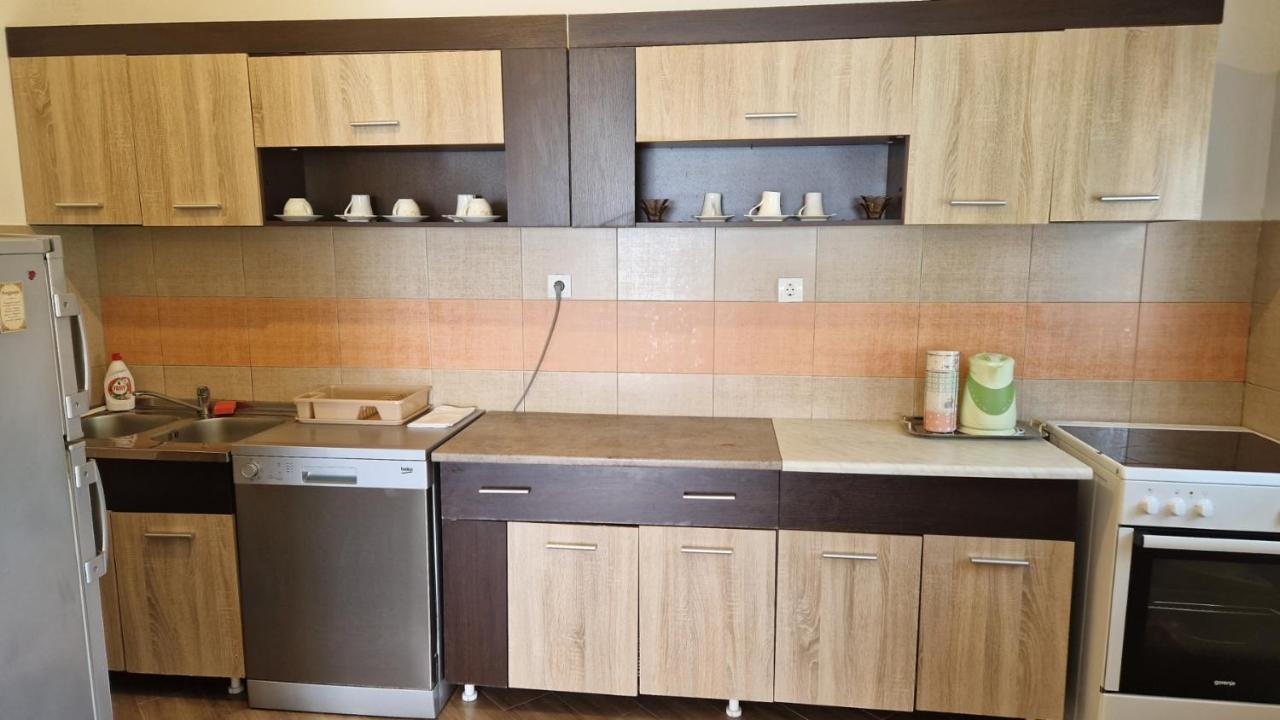 Anastasija 2 Apartment Kotor Bagian luar foto